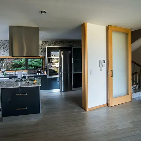 Casa Foz Do Corgo - Private Pool, Gardens&river Access Villa