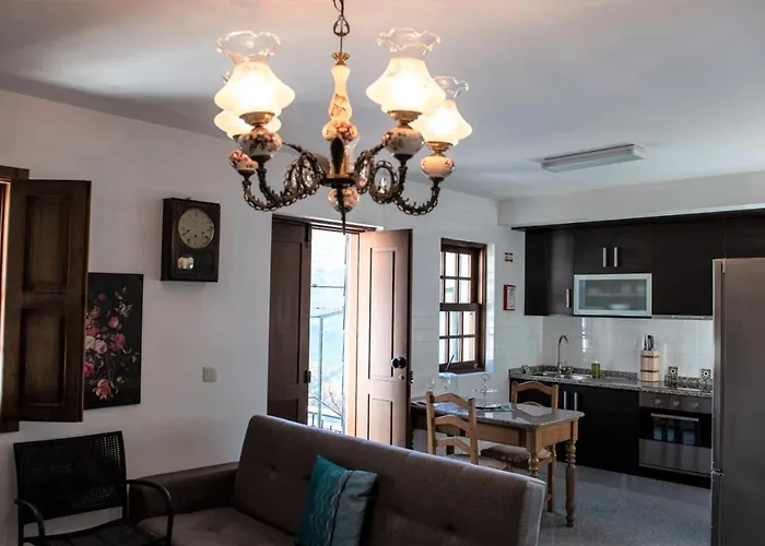 빌라 Casa Foz Do Corgo - Private Pool, Gardens And River Access *