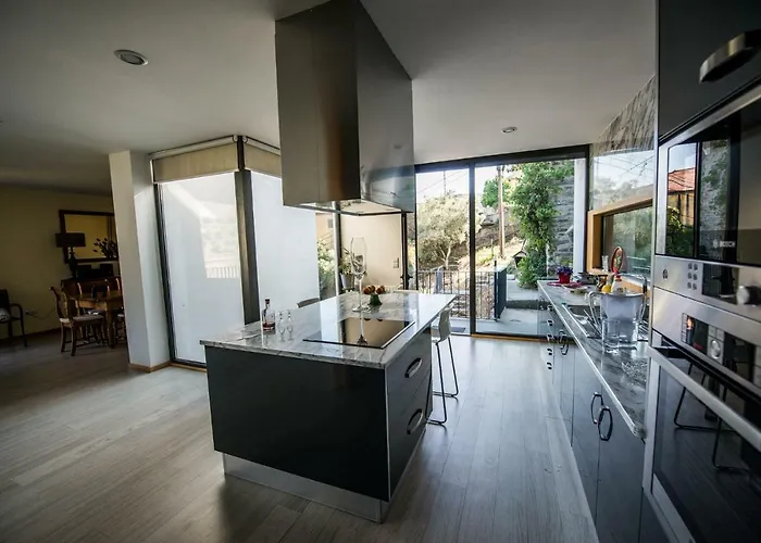 빌라 Casa Foz Do Corgo - Private Pool, Gardens And River Access