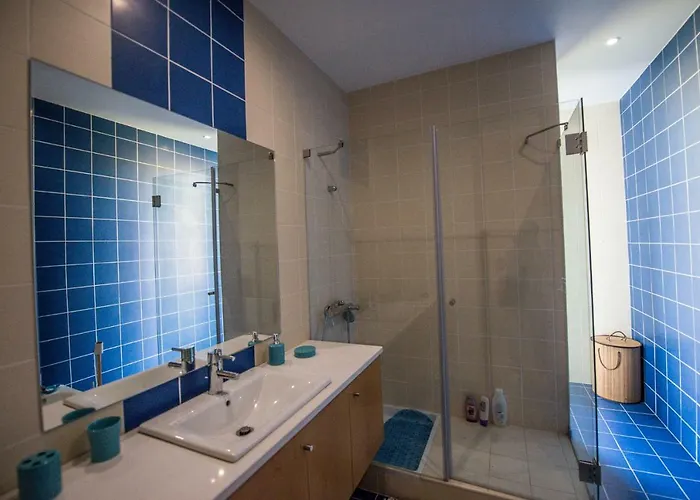 Casa Foz Do Corgo - Private Pool, Gardens And River Access Villa *