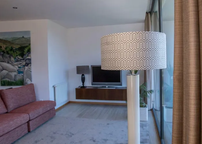 Casa Foz Do Corgo - Private Pool, Gardens And River Access Villa *