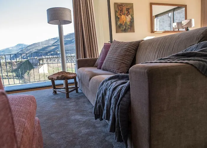 Casa Foz Do Corgo - Private Pool, Gardens And River Access * 페소다레과