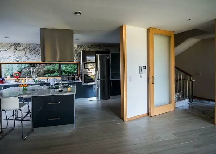 Casa Foz Do Corgo - Private Pool, Gardens And River Access 빌라