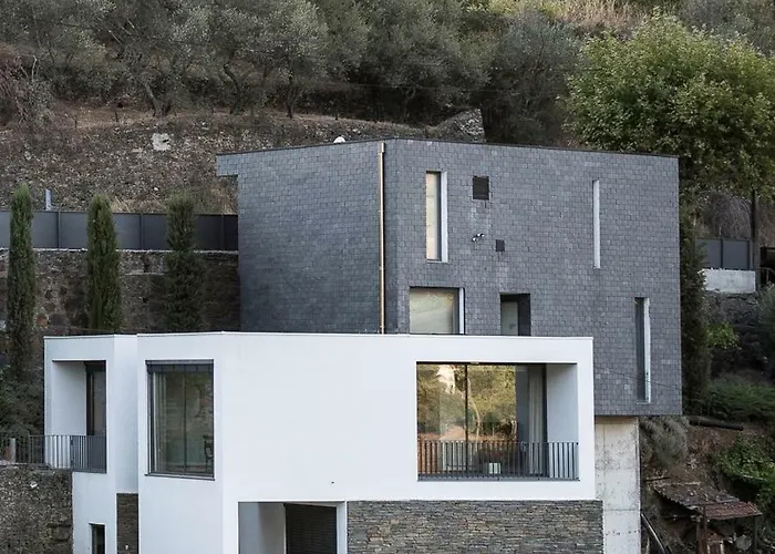 Casa Foz Do Corgo - Private Pool, Gardens And River Access Villa Peso da Régua