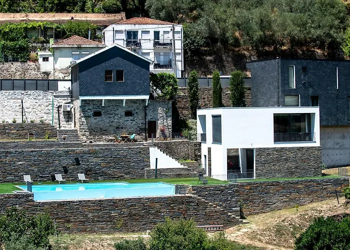 Casa Foz Do Corgo - Private Pool, Gardens And River Access Villa Peso da Régua